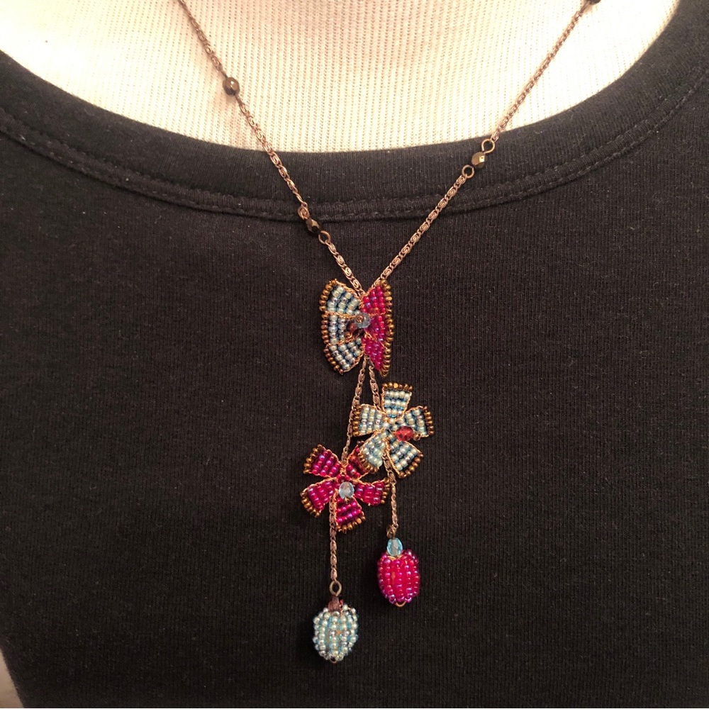 Beaded butterfly necklace. Expandable chain - Picture 2 of 6